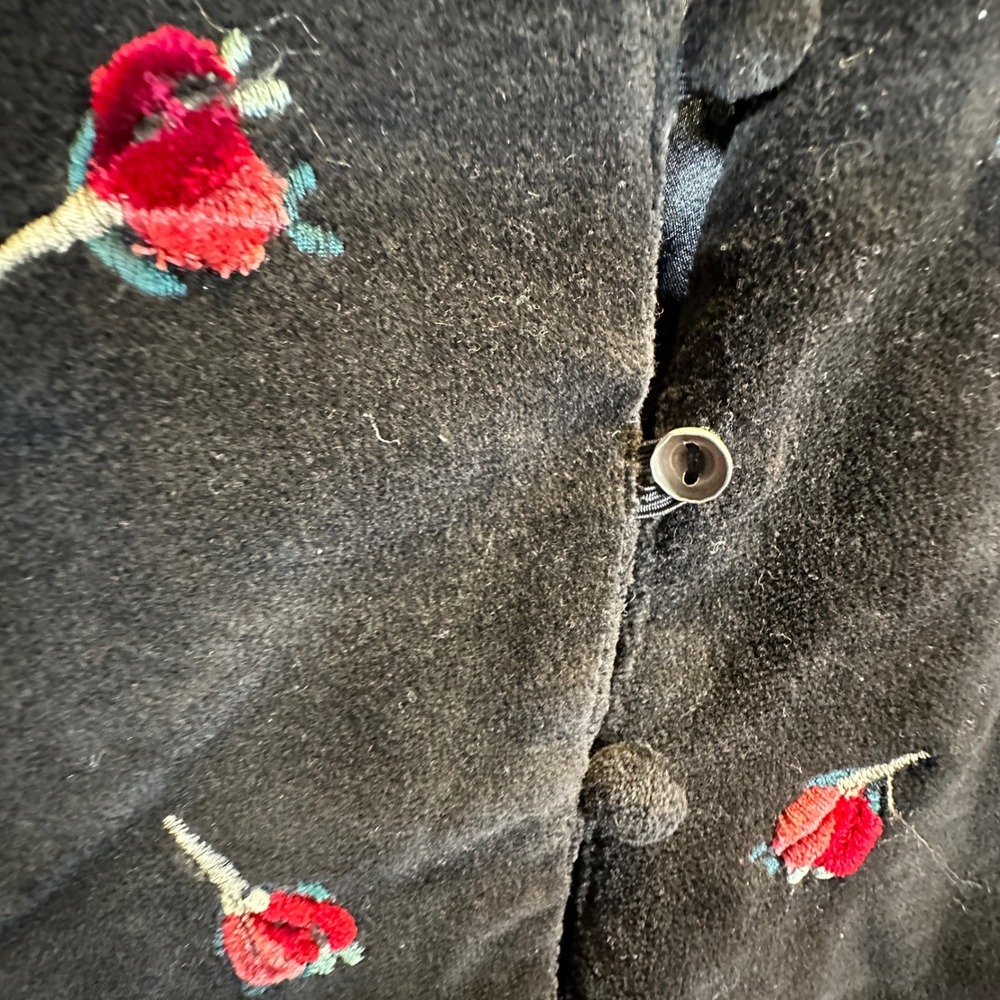 TanTrums Vintage Black Velvet Floral Embroidered Vest Red Rose Large - Picture 5 of 9